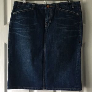 Classic pencil skirt!!